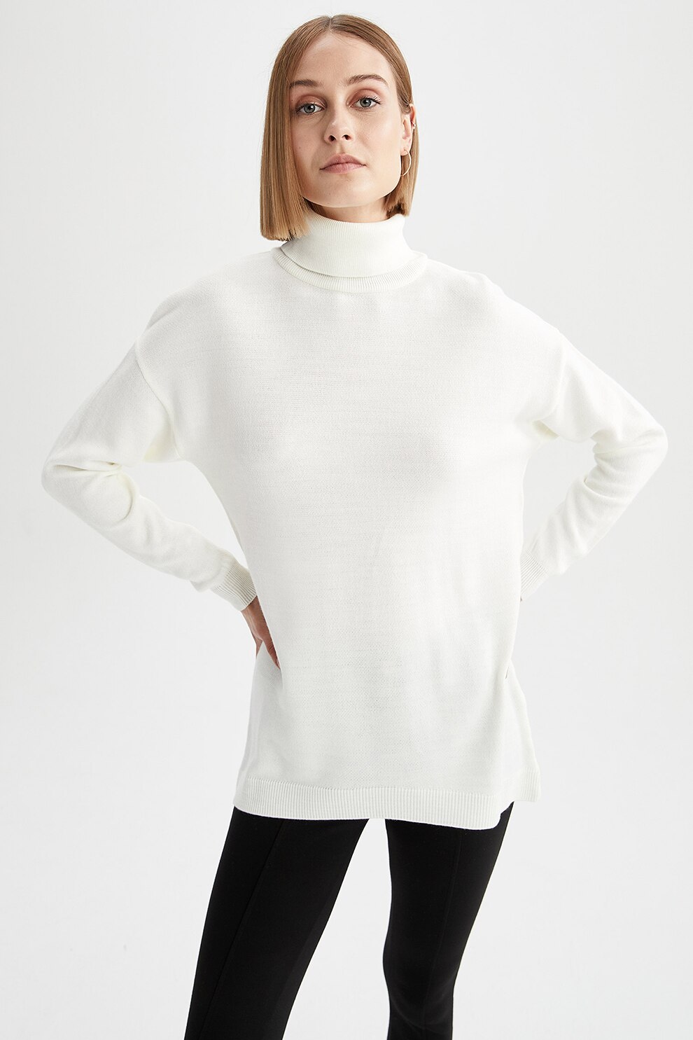 DeFacto, Pulover cu umeri cazuti si guler inalt, Alb prafuit
