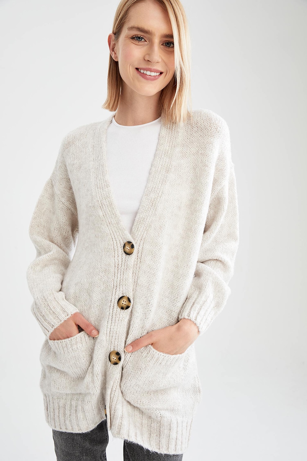 DeFacto, Cardigan cu decolteu in V si terminatii striate, Crem