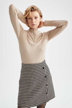 DeFacto, Bluza slim-fit cu striatii si fermoar scurt, Maro nisip DeFacto, Bluza slim-fit cu striatii si fermoar scurt, Maro nisip