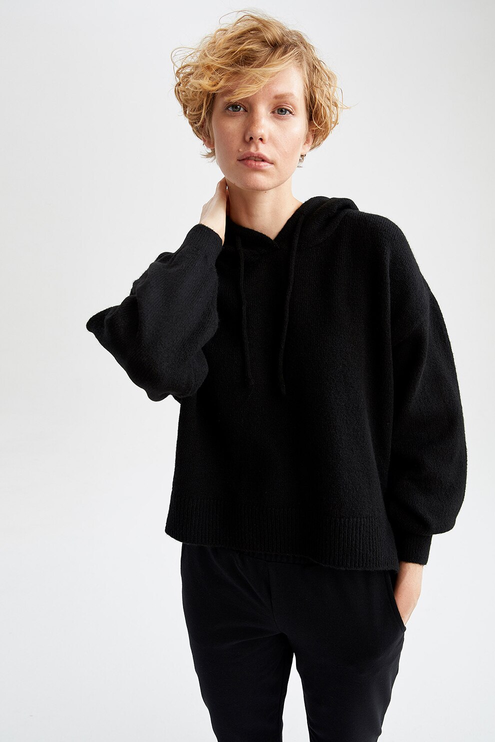 DeFacto, Hanorac crop relaxed fit tricotat, Negru
