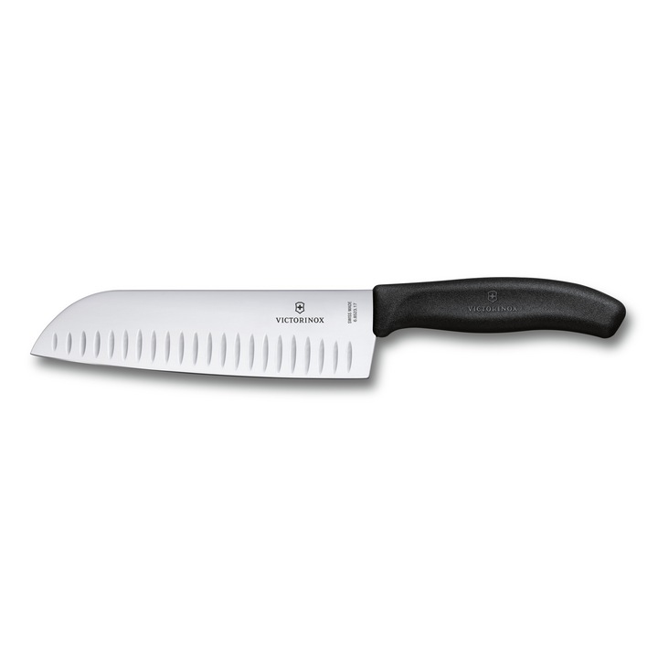 Cutit santoku Victorinox Swiss Classic, lama cu caneluri 17 cm, maner negru plastic