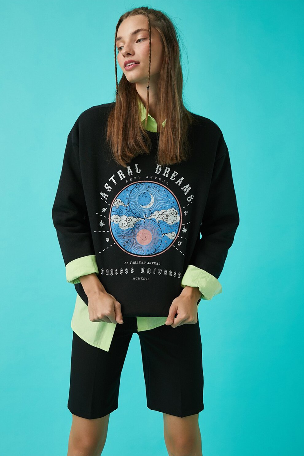 KOTON, Bluza sport cu decolteu la baza gatului si imprimeu, Negru/Albastru/Alb prafuit