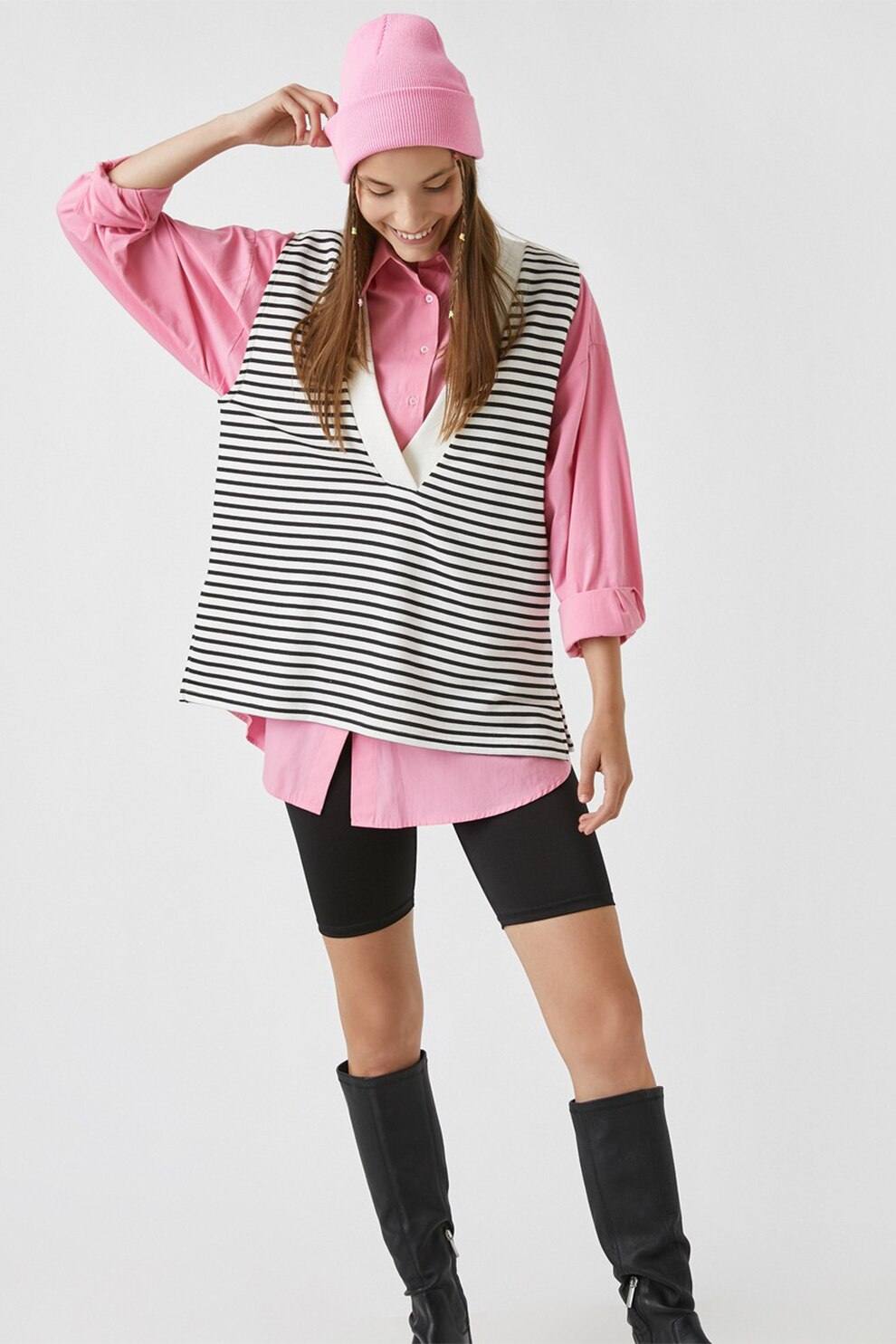 KOTON, Pulover cu decolteu in V si dungi, fara maneci, Negru/Alb