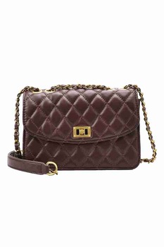 Geanta de dama Ilona maro inchis din piele ecologica matlasata, 22 x 16 x 6 cm Geanta de dama Ilona maro inchis din piele ecologica matlasata, 22 x 16 x 6 cm