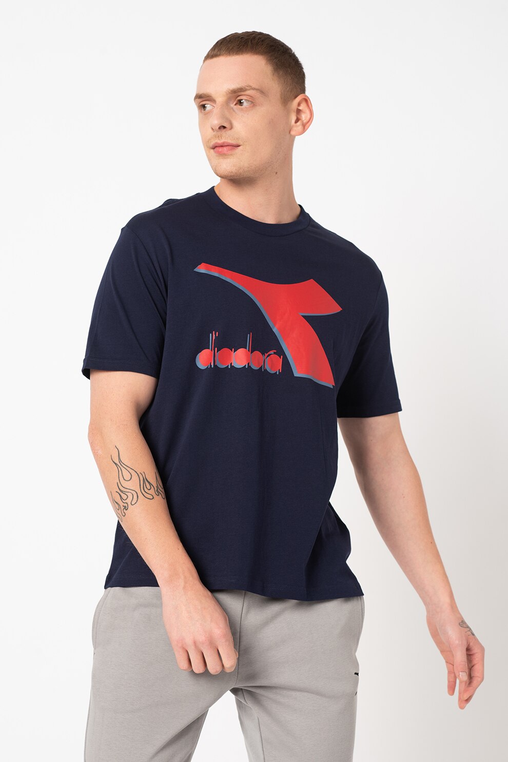 Diadora, Tricou de bumbac organic cu imprimeu logo Shield, Bleumarin/Rosu