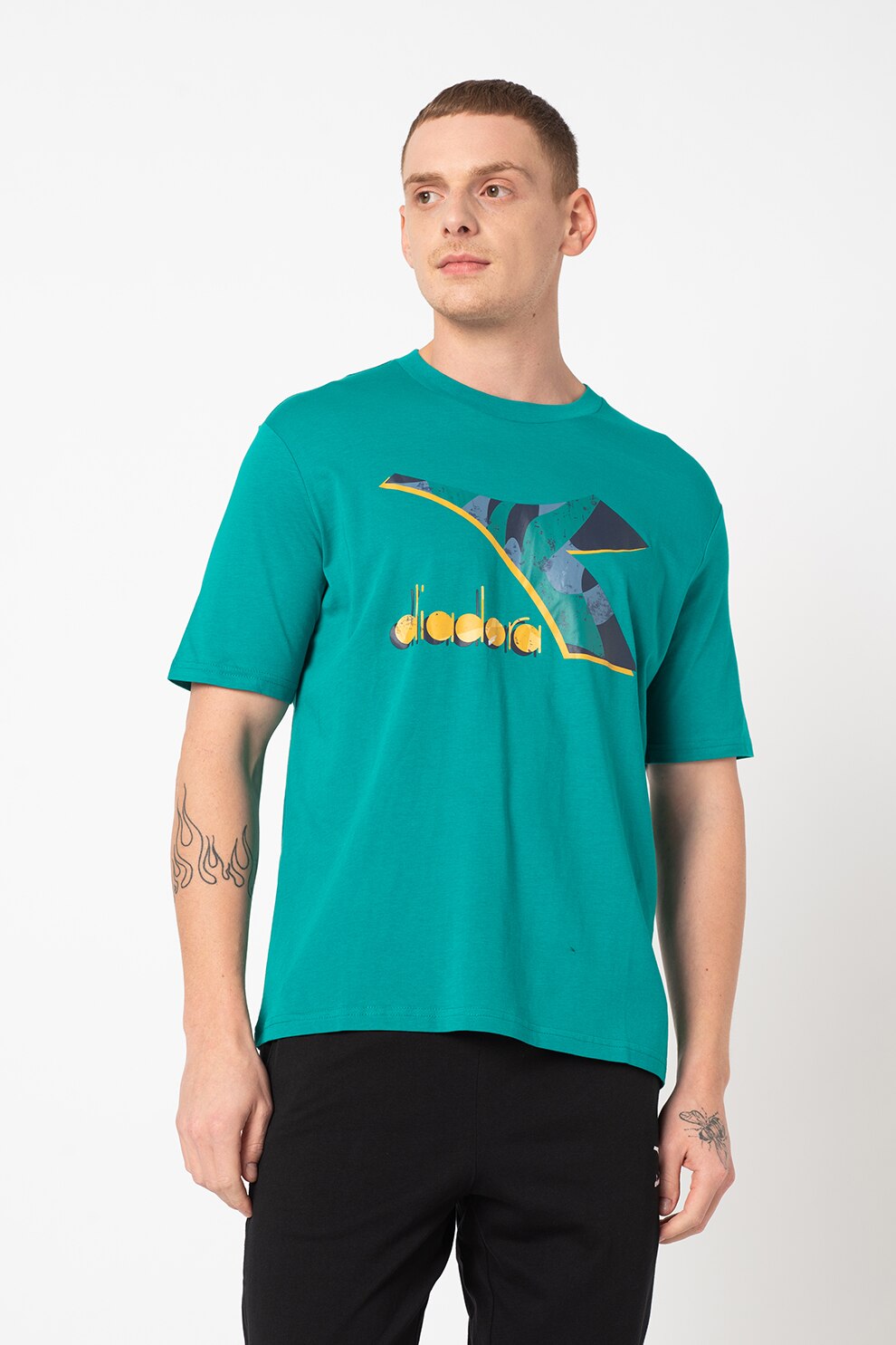 Diadora, Tricou de bumbac organic cu imprimeu logo Shield, Verde/Galben/Albastru