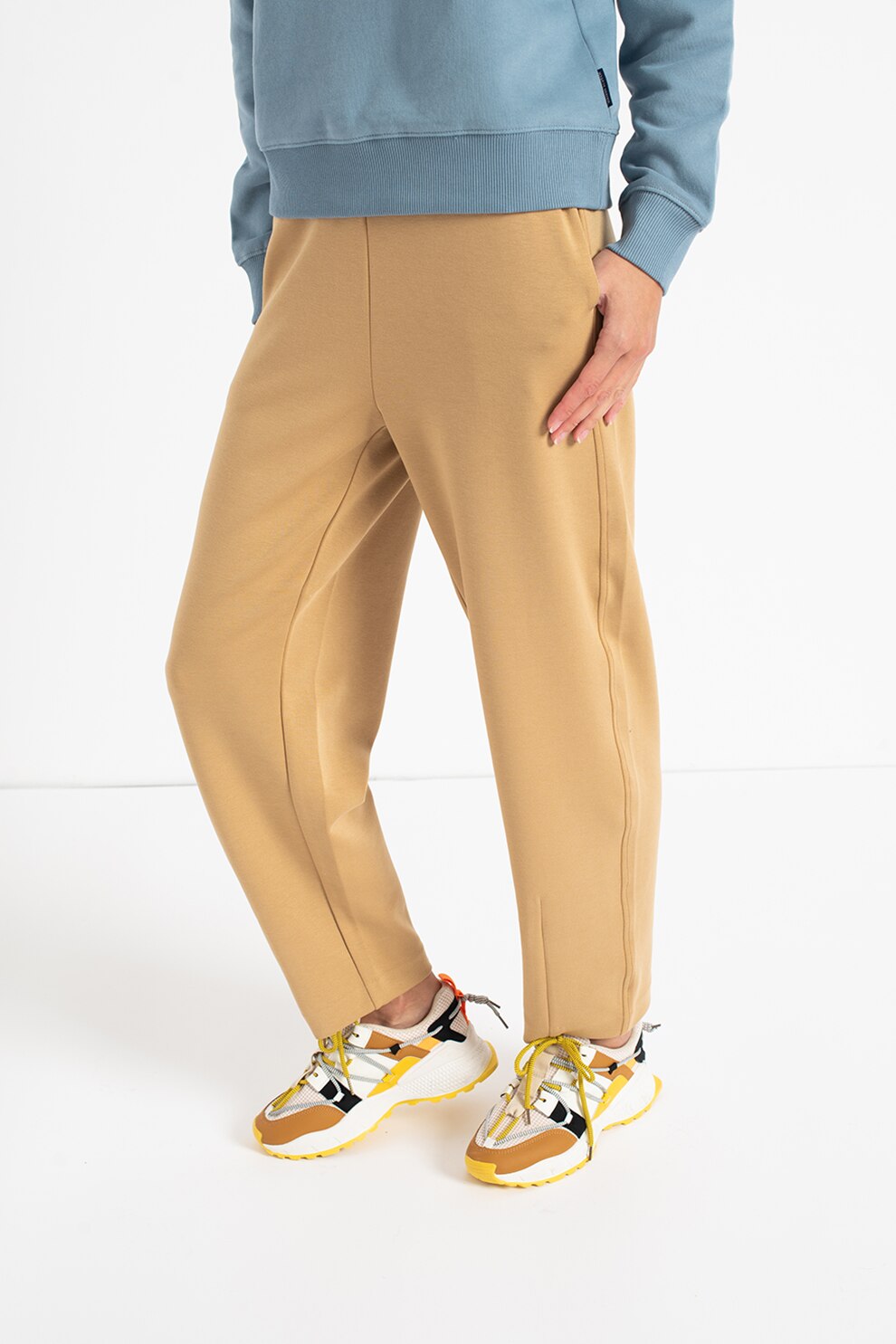 Maison Scotch, Pantaloni din amestec de modal cu croiala conica, Bej