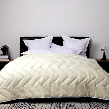 Pilota Lana Iarna Matlasata Crem 140x210, PUCIOASA, pentru 2 persoane, PLIMCREM140 Pilota Lana Iarna Matlasata Crem 140x210, PUCIOASA, pentru 2 persoane, PLIMCREM140