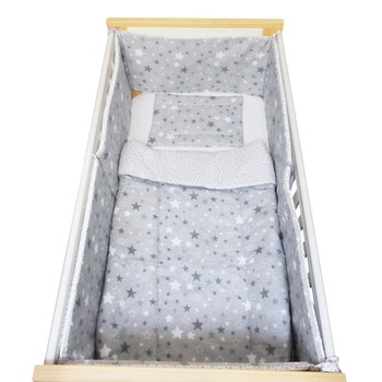 Lenjerie 5 piese, Prichindel, gri cu stelute si verso alb cu stelute gri,120x60cm Lenjerie 5 piese, Prichindel, gri cu stelute si verso alb cu stelute gri,120x60cm