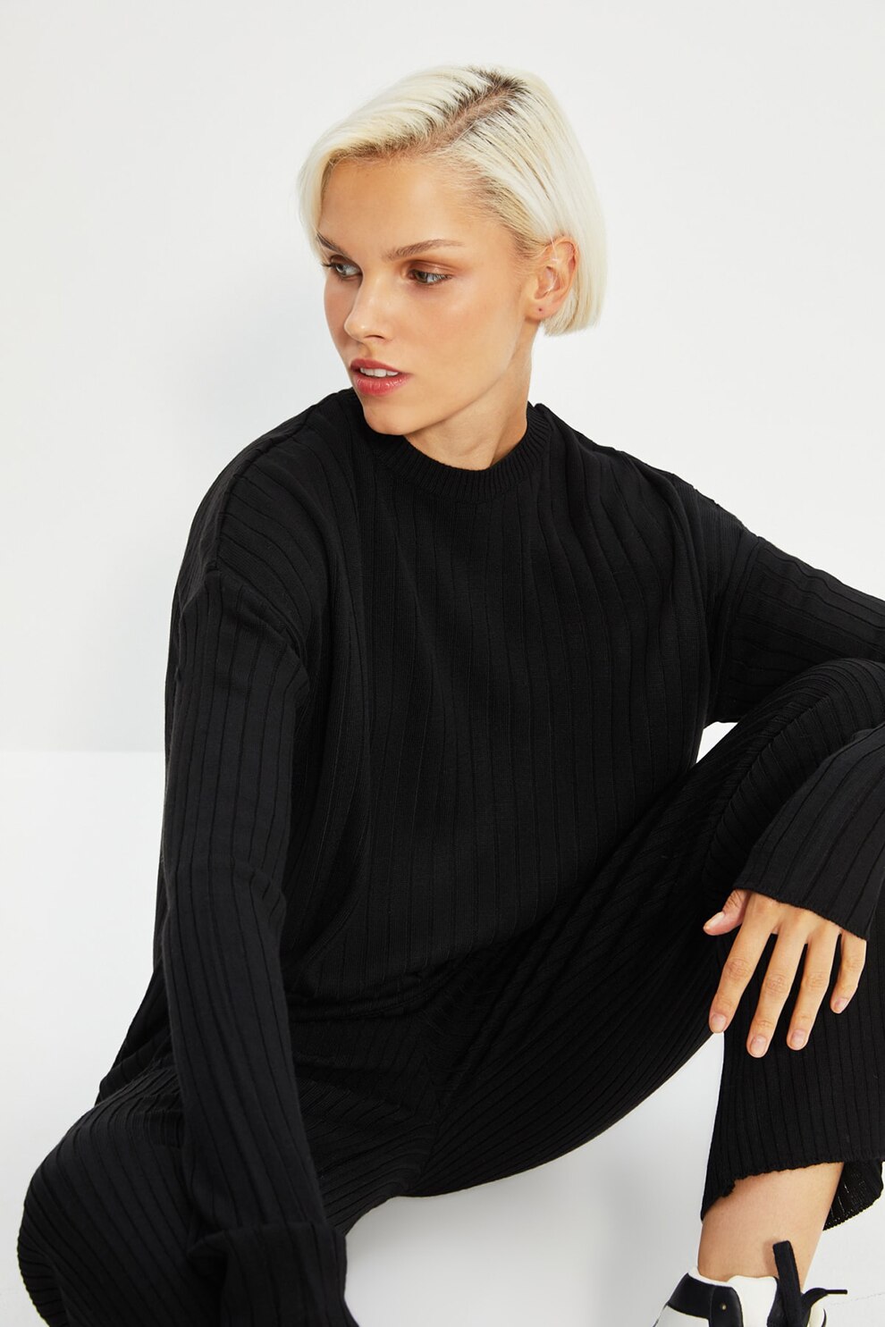 Trendyol, Set de pulover tricotat fin si pantaloni, Negru