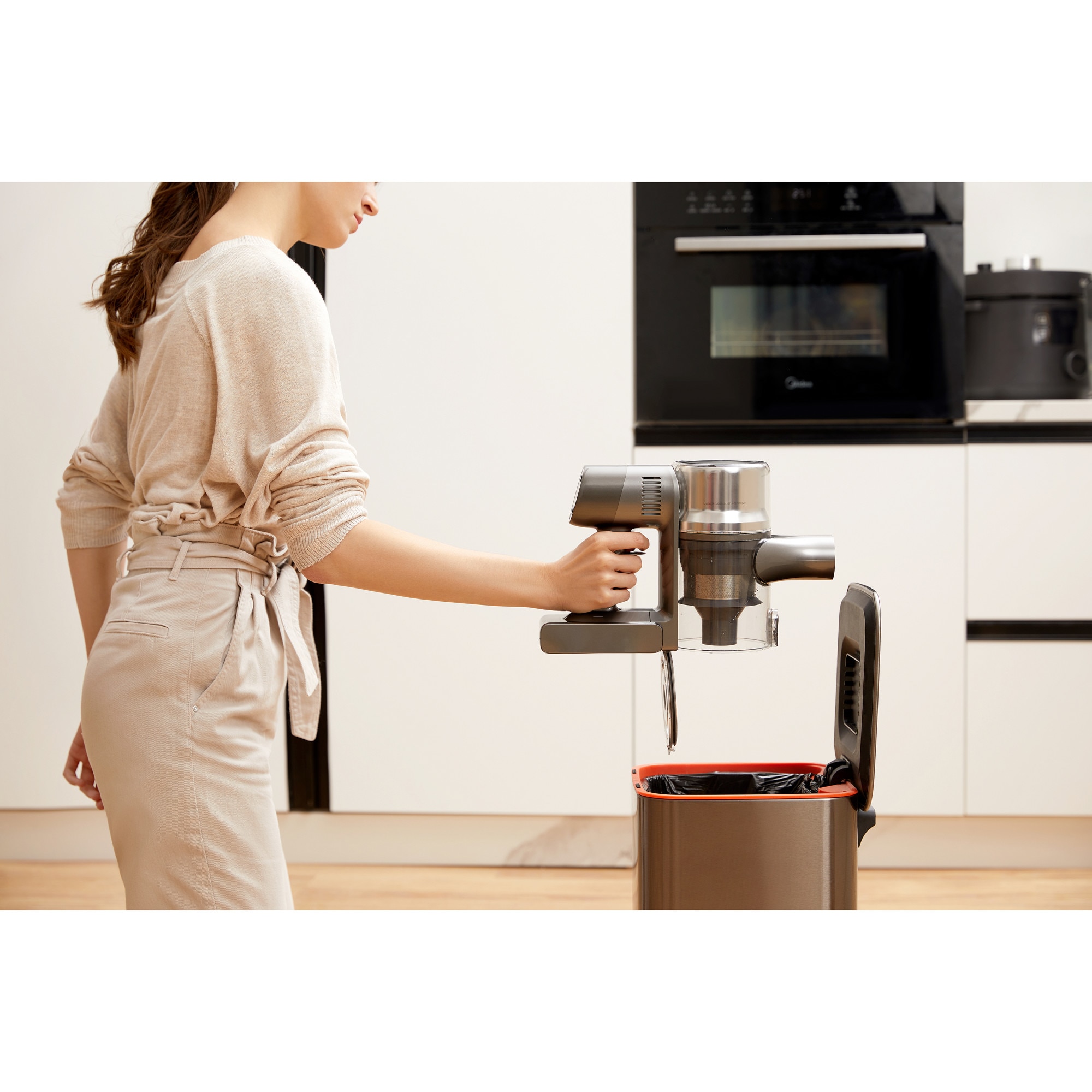 Aspirator vertical fara fir, Dreame T30, 550W, Autonomie 90 minute, Putere de aspirare 27000 Pa, Rezervor 600 ml, Gri