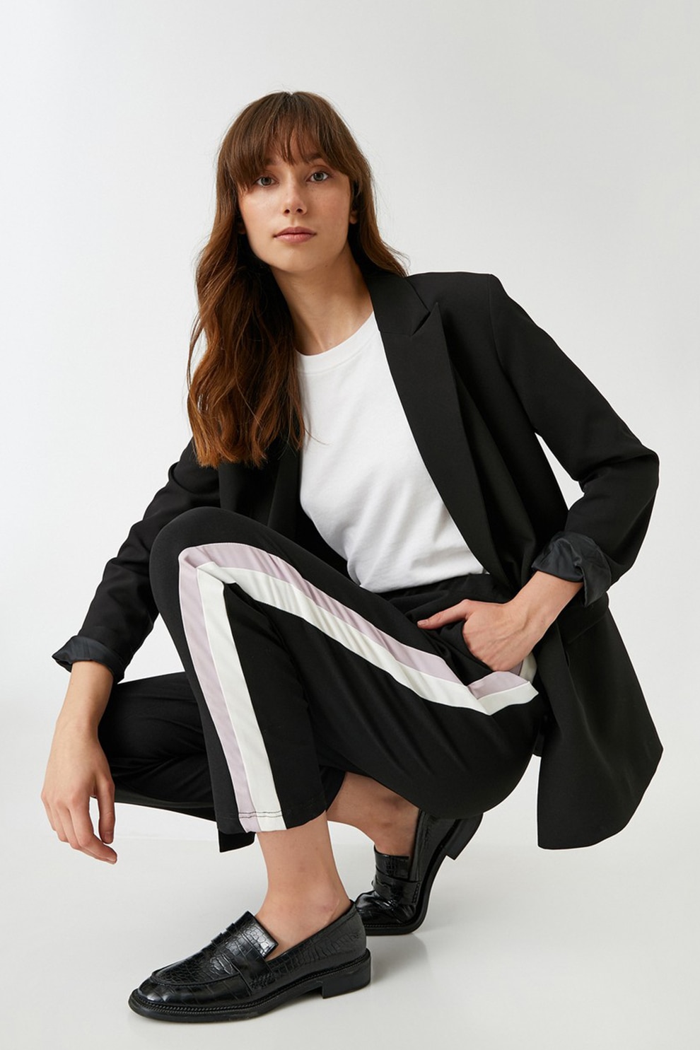 KOTON, Pantaloni sport cu benzi laterale contrastante, Negru/Lila/Alb