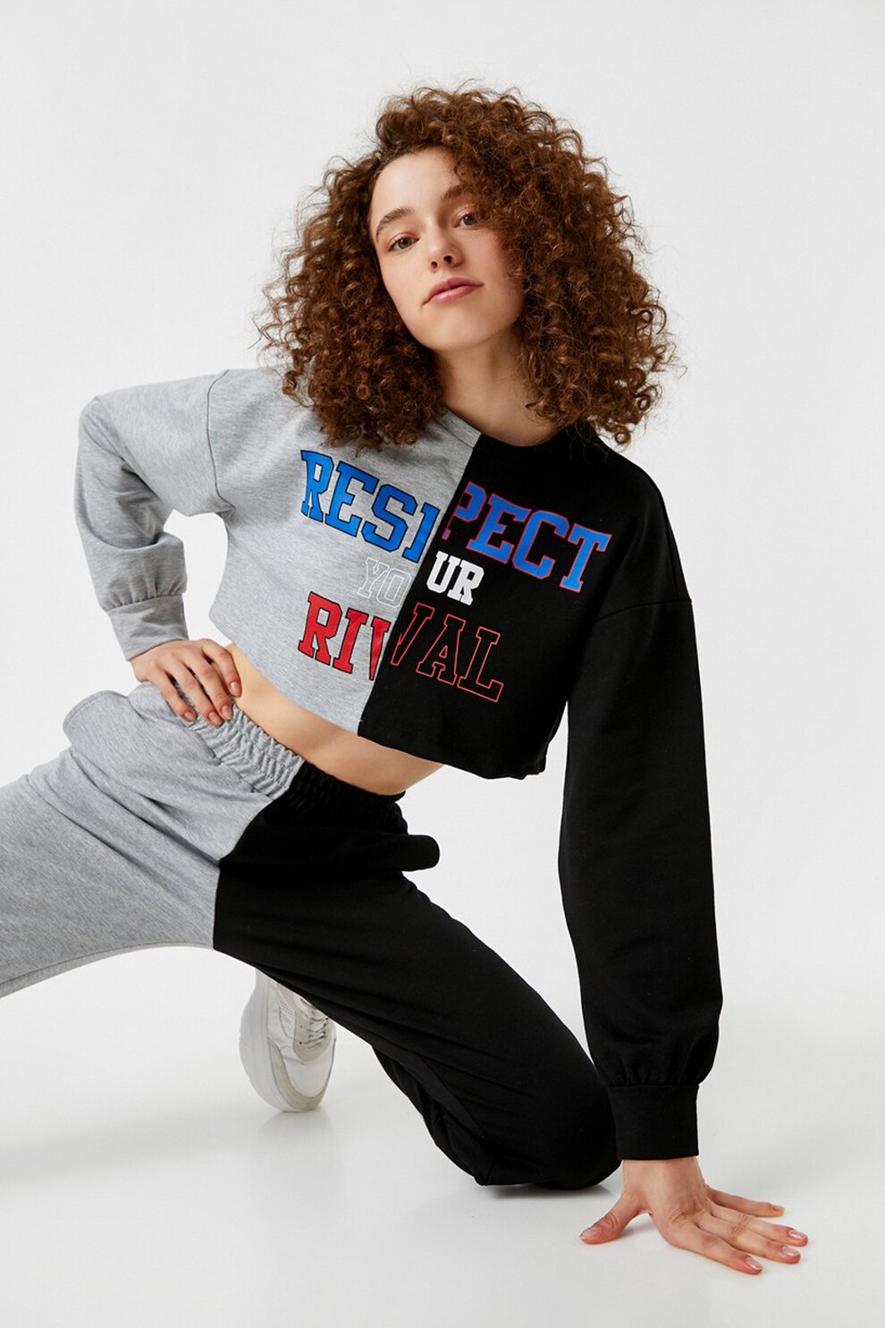 KOTON, Bluza sport in doua tonuri cu imprimeu text, Negru/Gri melange