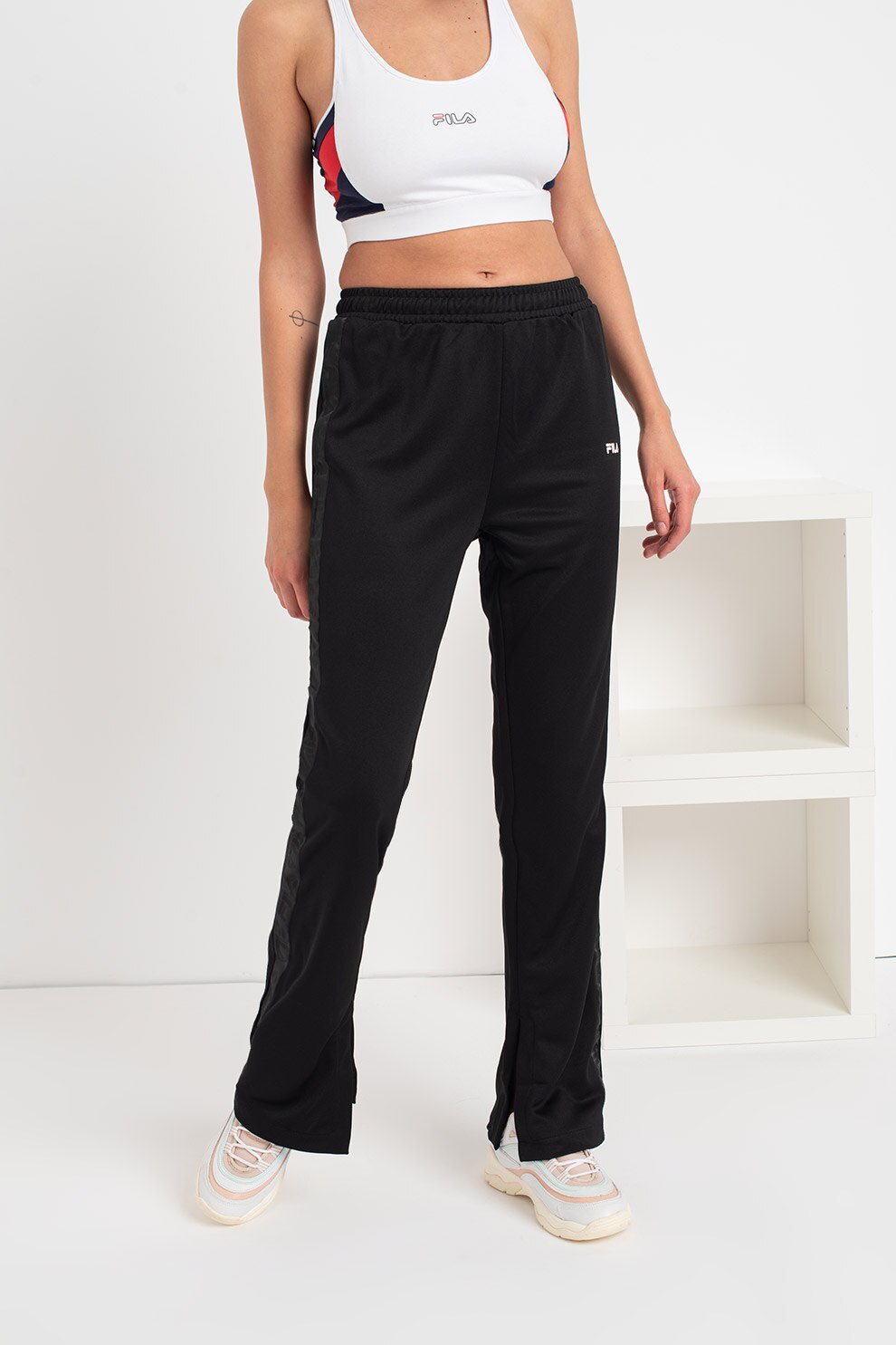 Fila, Pantaloni sport cu benzi laterale cu imprimeu logo Netis, Negru