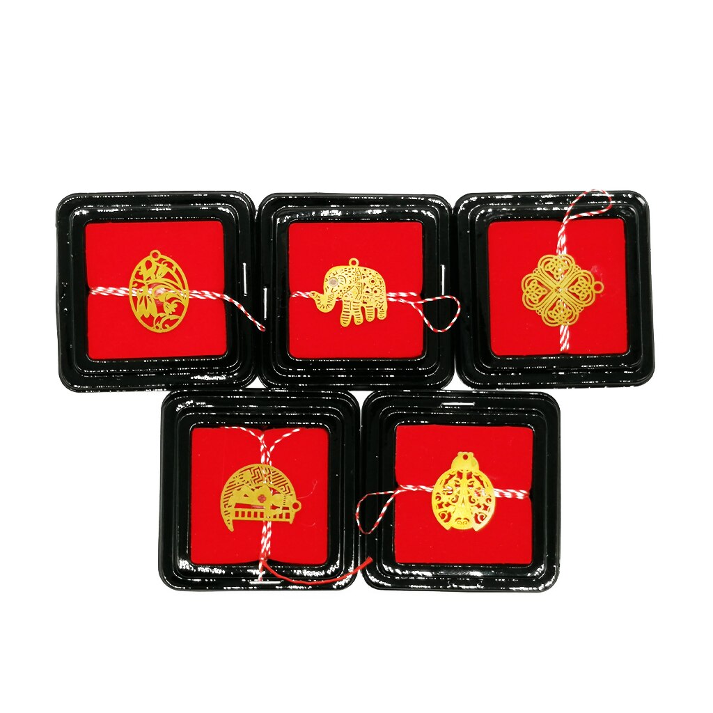 Set 5 martisoare tip medalion, in cutie, pe suport din plus