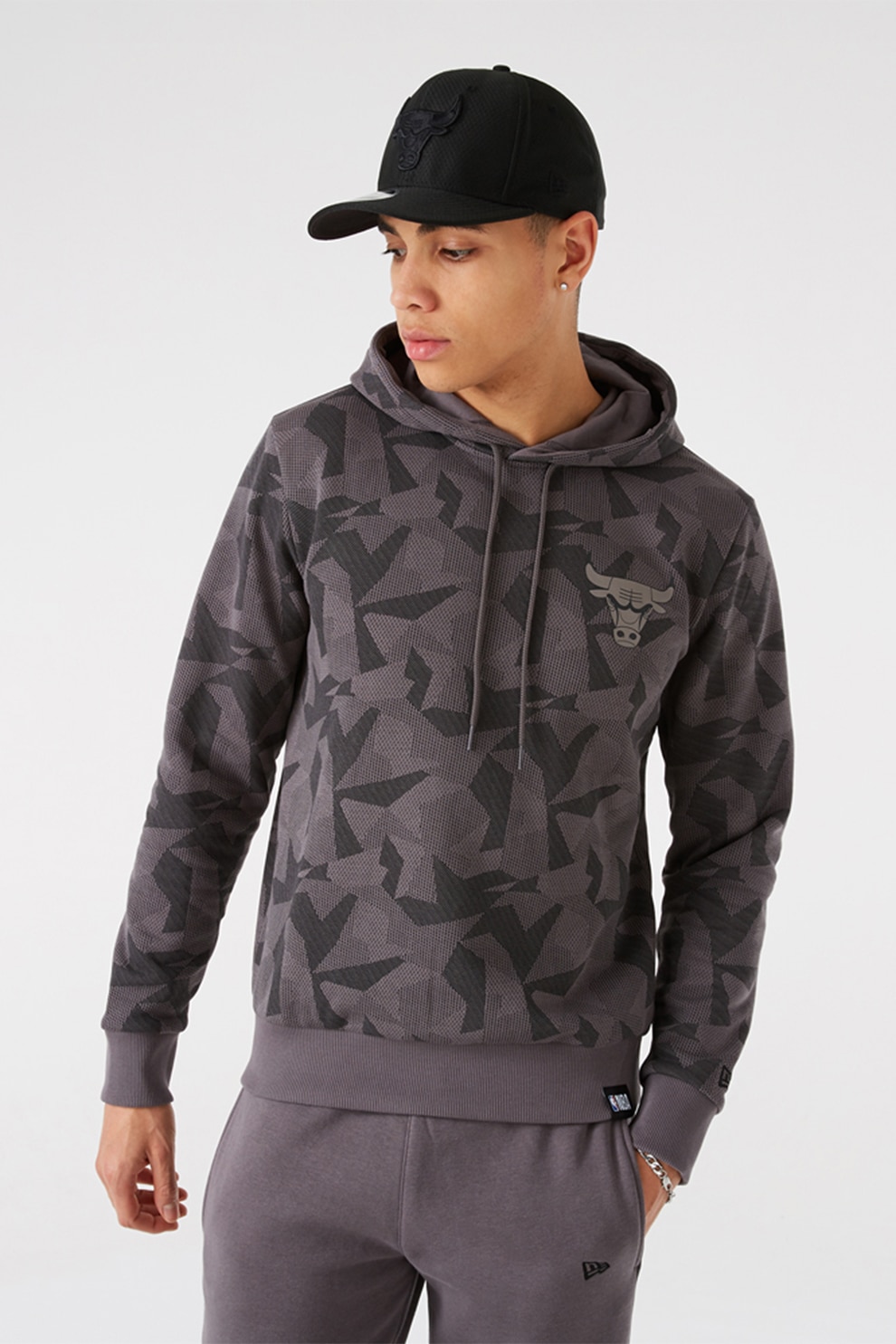 New Era, Hanorac cu logo Chicago Bulls, Gri inchis, M