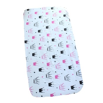 Cearceaf Prichindel, patut 120x60 cm, coronite, roz cu gri inchis Cearceaf Prichindel, patut 120x60 cm, coronite, roz cu gri inchis