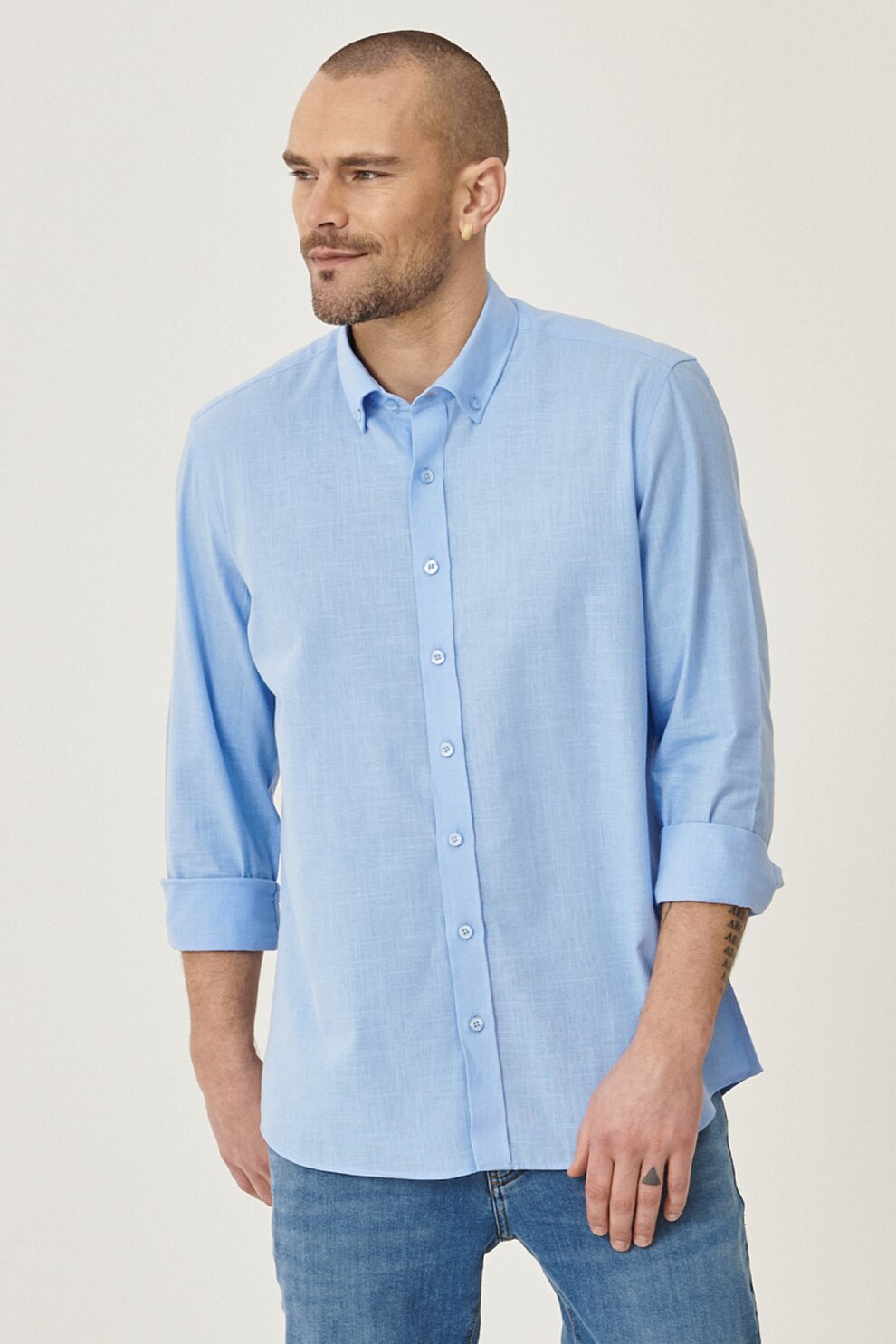 AC&Co, Camasa slim fit cu guler fixat cu nasturi, Albastru deschis