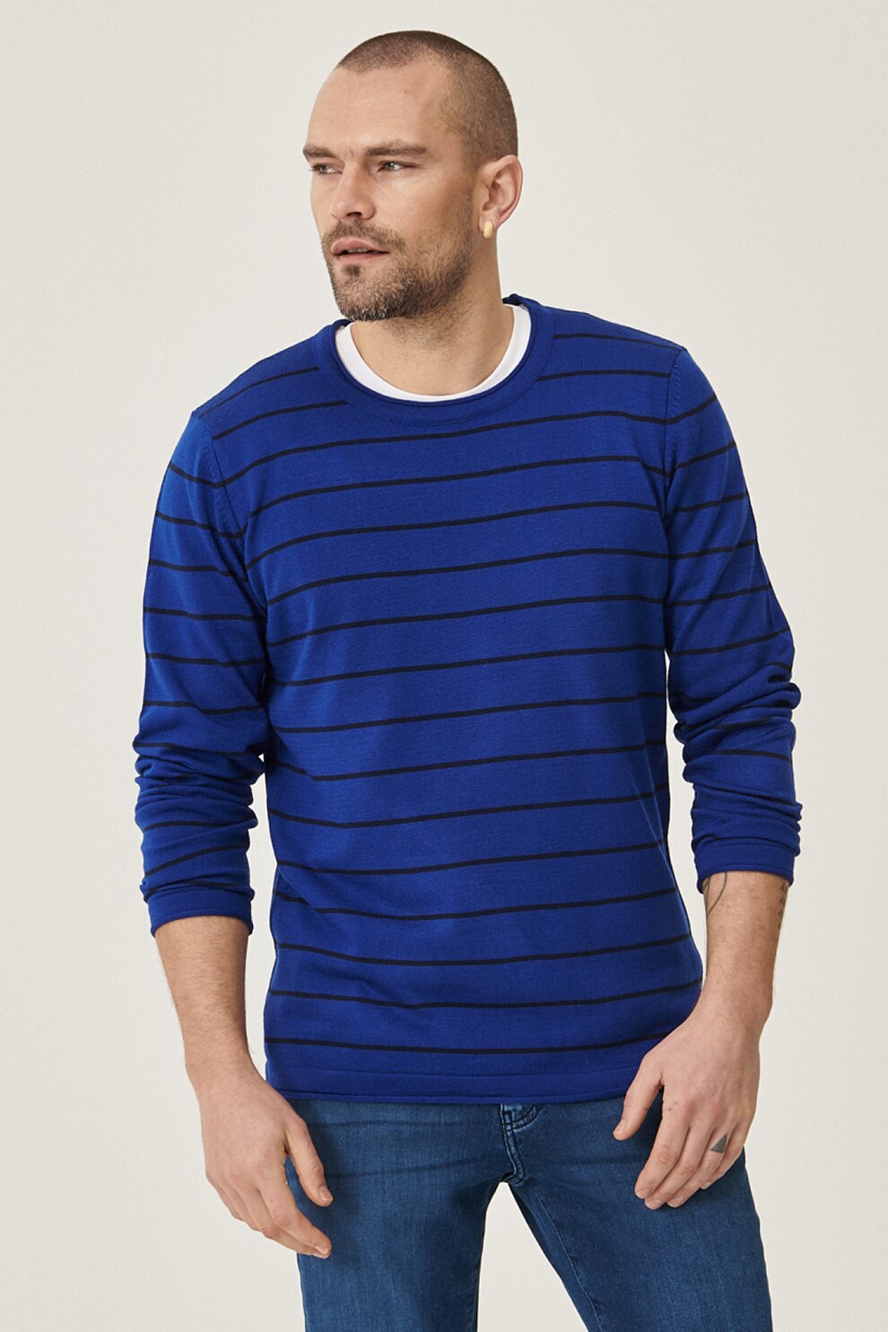 AC&Co, Pulover cu model in dungi si aspect de tricot fin, Albastru royal/Bleumarin inchis