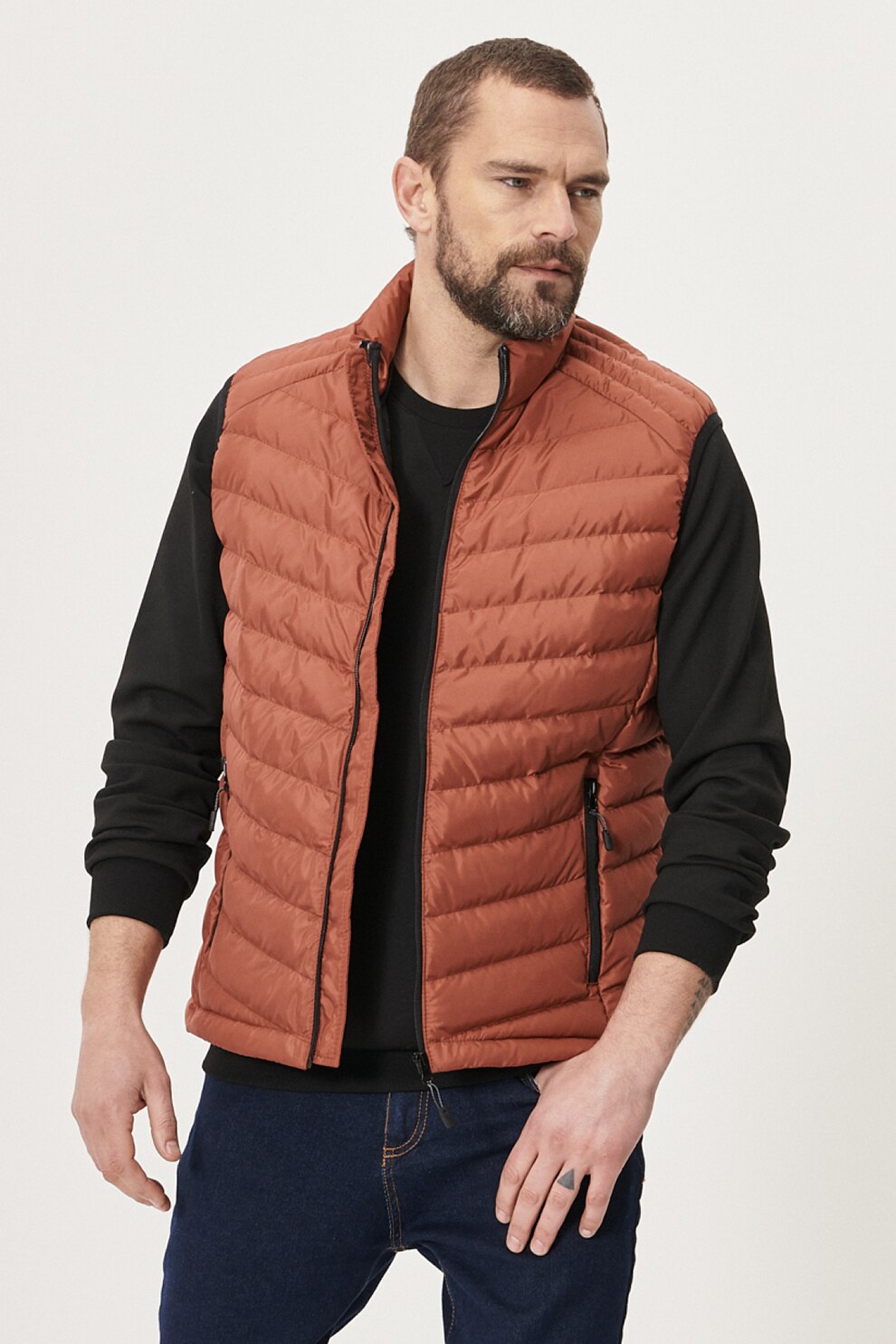 AC&Co, Vesta matlasata cu vatelina, Scortisoara