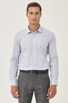 AC&Co, Camasa slim fit cu guler ascutit, Albastru pastel AC&Co, Camasa slim fit cu guler ascutit, Albastru pastel