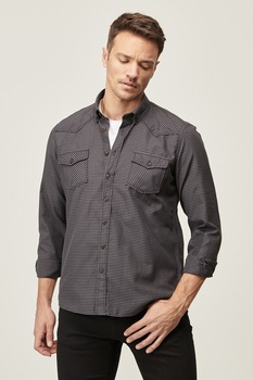 AC&Co, Camasa slim fit in carouri si buzunare pe piept, Gri inchis AC&Co, Camasa slim fit in carouri si buzunare pe piept, Gri inchis