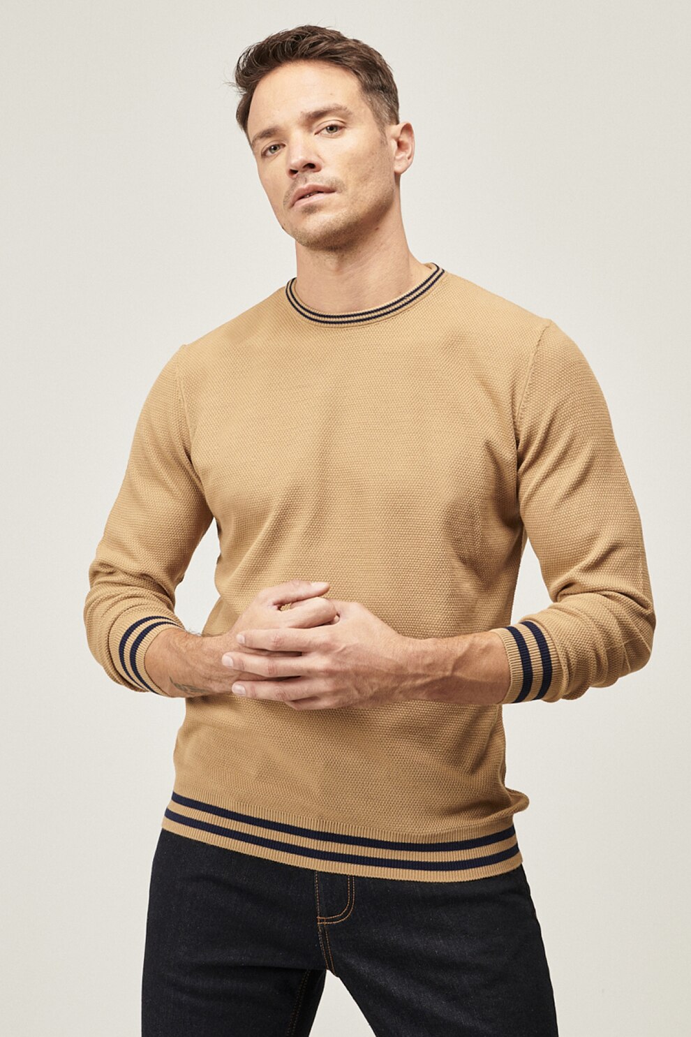 AC&Co, Pulover cu detalii in dungi, Maro camel/Bleumarin