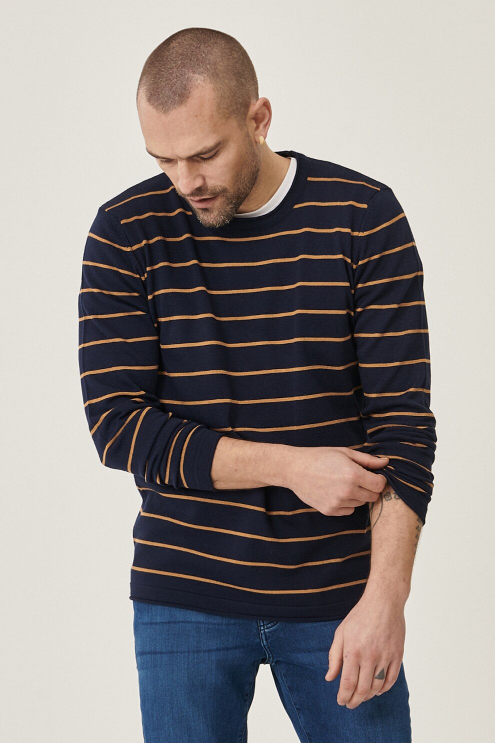 AC&Co, Pulover cu model in dungi si aspect de tricot fin, Bleumarin /Maro camel