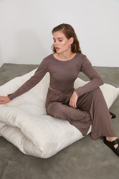 Trendyol, Set de bluza crop si pantaloni ampli, Maro Trendyol, Set de bluza crop si pantaloni ampli, Maro