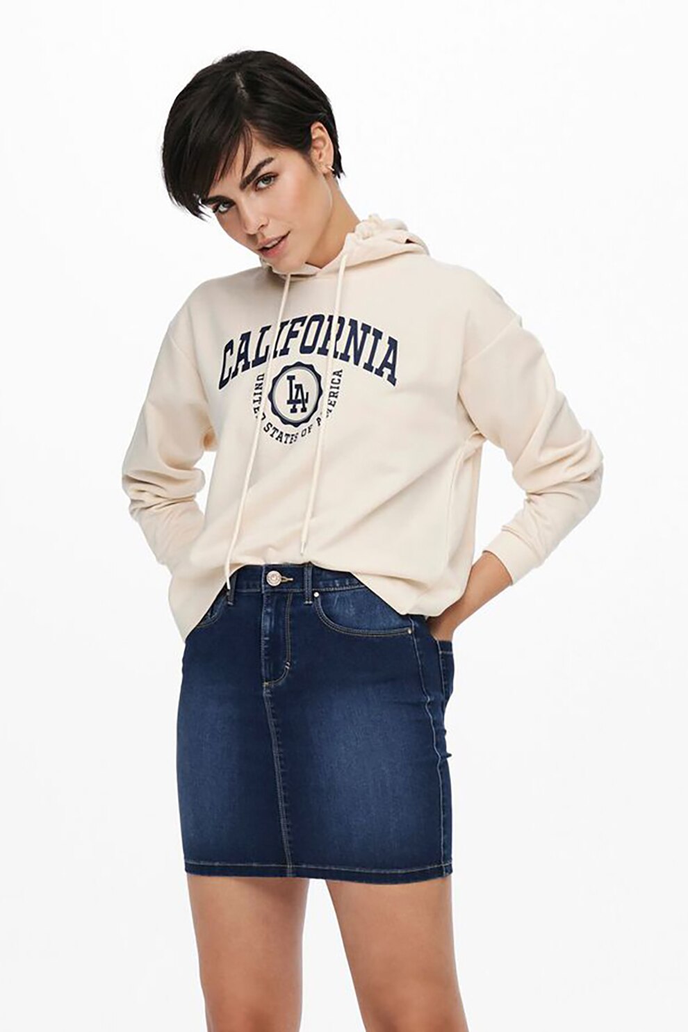 Only, Hanorac cu imprimeu text Comfy, Alb prafuit/Bleumarin inchis