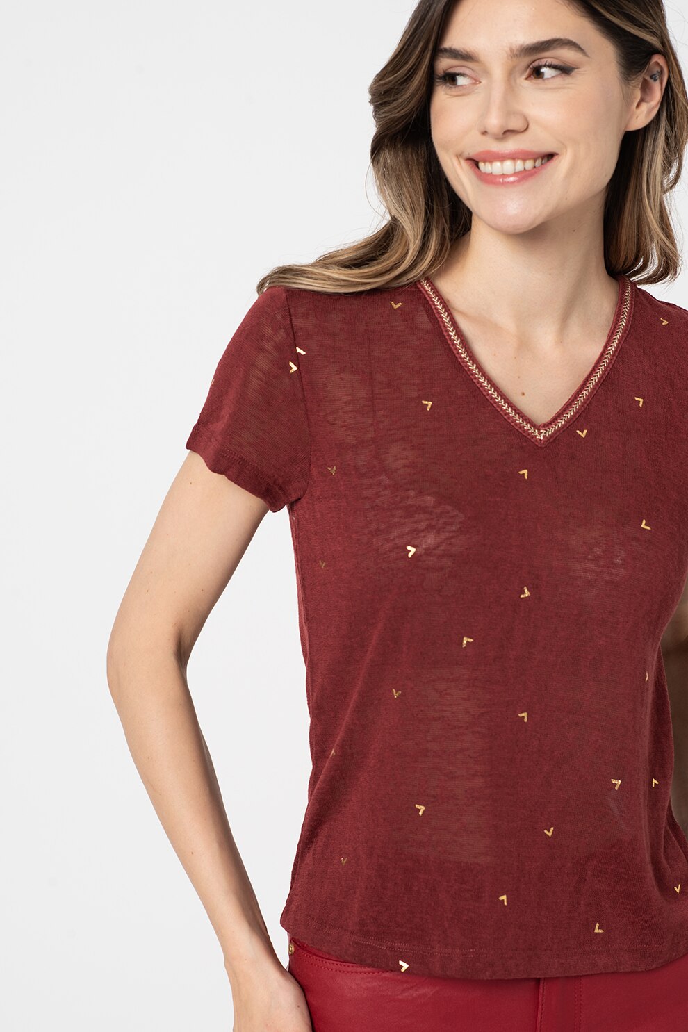 Only, Tricou cu decolteu in V si imprimeu Stephania, Rosu inchis/Auriu