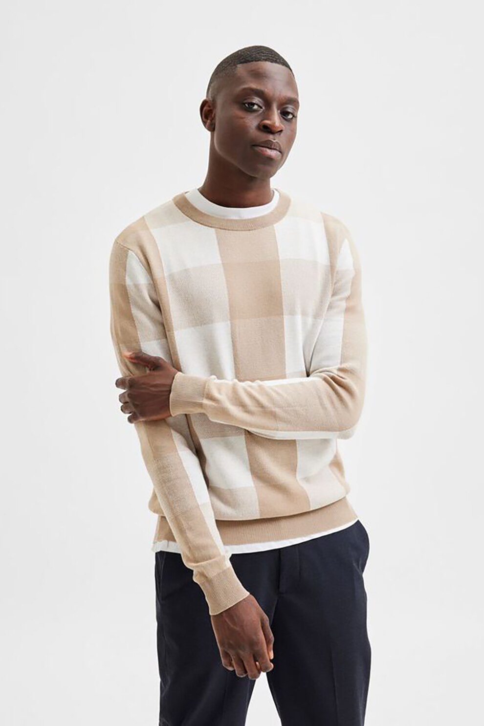 Selected Homme, Pulover din bumbac organic cu model in carouri, Bej/Alb