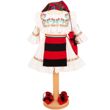 Costum botez maramuresean fetite, 0 - 24 luni Costum botez maramuresean fetite, 0 - 24 luni