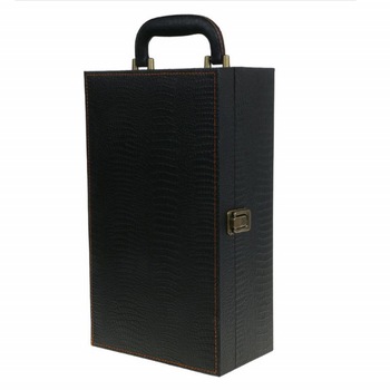 Cutie caseta eleganta cu 2 compartimente pentru sticle de vin, cu maner si 4 accesorii incluse, 35 x 20 cm, negru Cutie caseta eleganta cu 2 compartimente pentru sticle de vin, cu maner si 4 accesorii incluse, 35 x 20 cm, negru