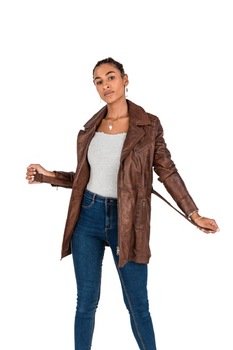 Palton scurt din piele Sara CBL, 40 EU, Maro Palton scurt din piele Sara CBL, 40 EU, Maro