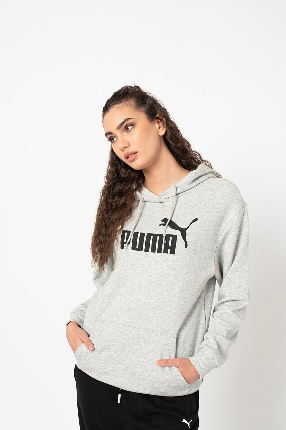 Puma, Hanorac lung cu imprimeu logo si buzunar kangaroo Essentials+, Gri melange/Negru