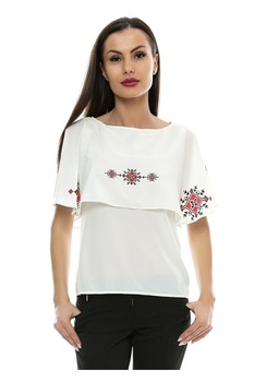 Bluza cu print digital motive traditionale B72, Alb fildes Bluza cu print digital motive traditionale B72, Alb fildes