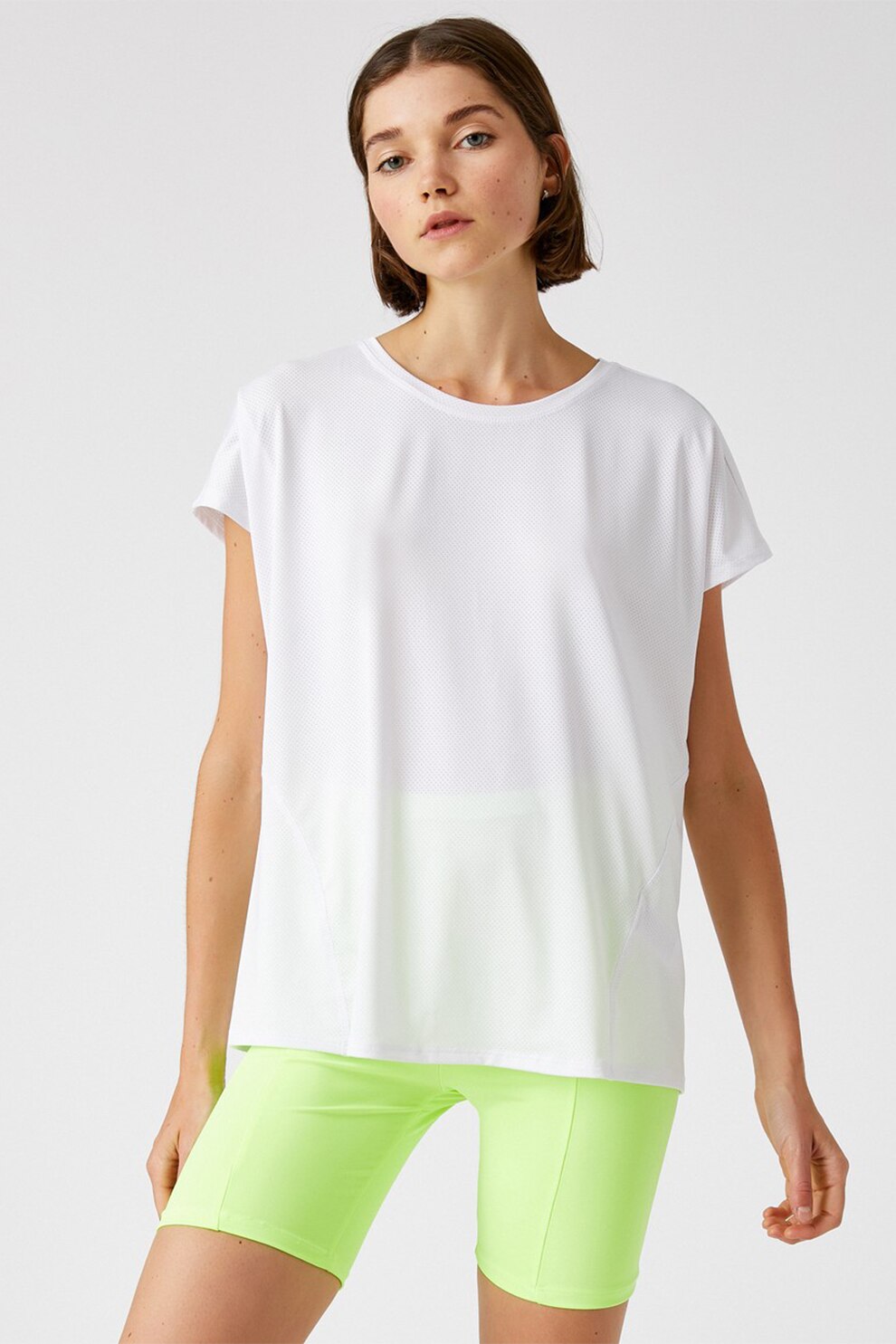 KOTON, Tricou lejer cu decolteu la baza gatului, Alb