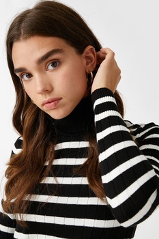 KOTON, Pulover cu guler inalt si model cu dungi, Negru/Alb KOTON, Pulover cu guler inalt si model cu dungi, Negru/Alb
