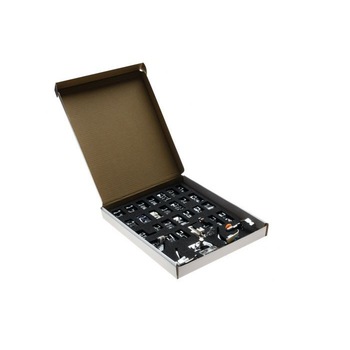 Set universal 32 picioruse pentru masina de cusut, in cutie de carton Set universal 32 picioruse pentru masina de cusut, in cutie de carton
