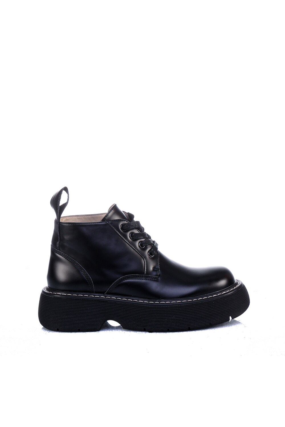 Ghete dama Cryna, Negru