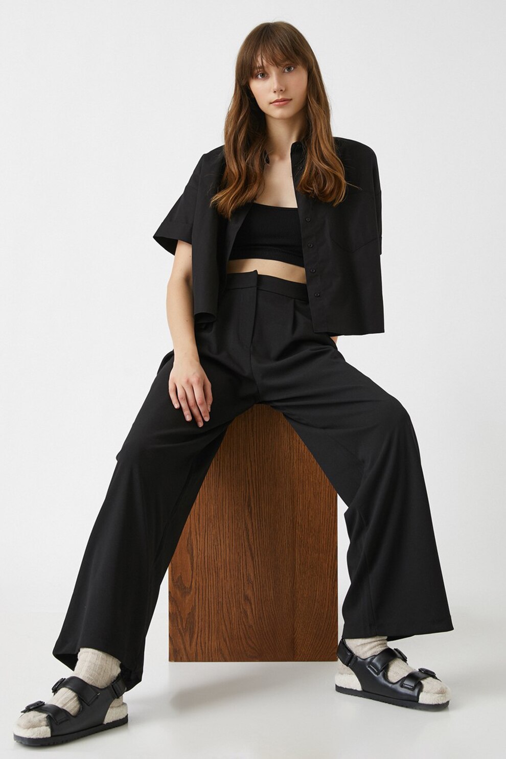 KOTON, Pantaloni cu croiala ampla si talie inalta, Negru