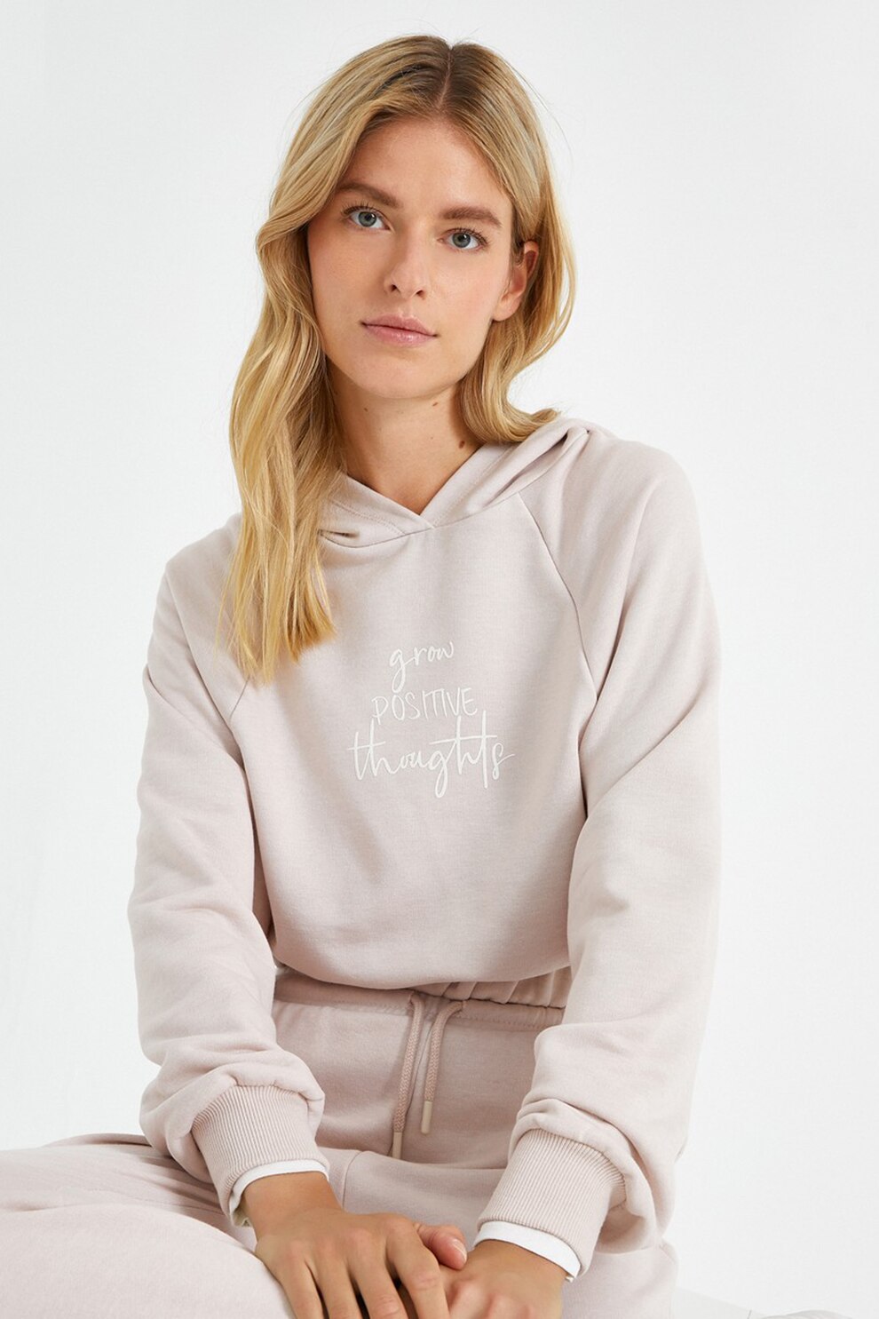 KOTON, Hanorac crop cu imprimeu text, Maro taupe deschis/Alb