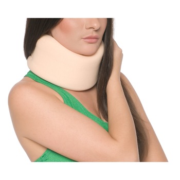 Colar cervical cu fixare usoara marimea III, inaltime gat- 11 cm, circumferinta gat 28-49cm Colar cervical cu fixare usoara marimea III, inaltime gat- 11 cm, circumferinta gat 28-49cm