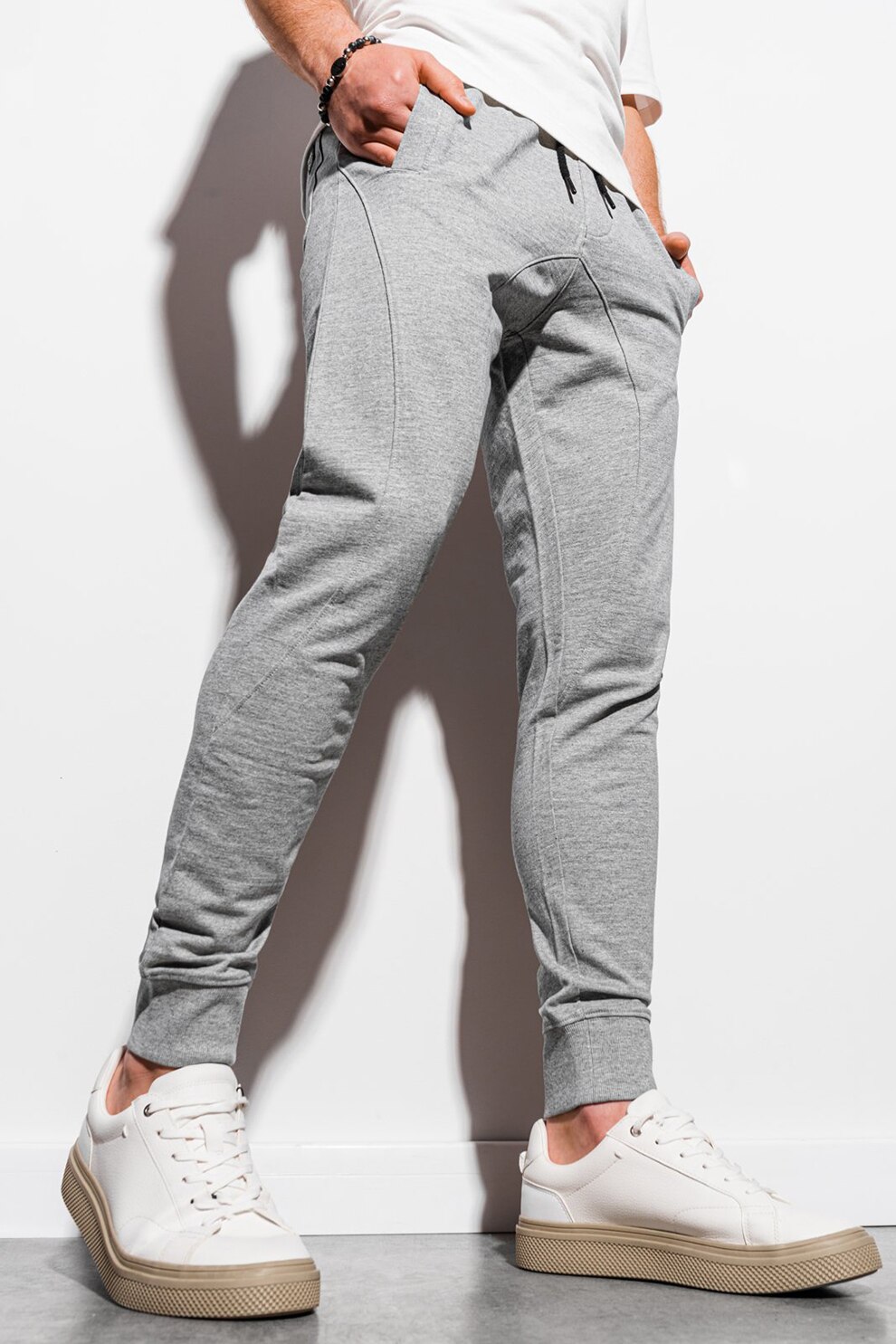 OMBRE, Pantaloni sport conici cu buzunare oblice, Gri