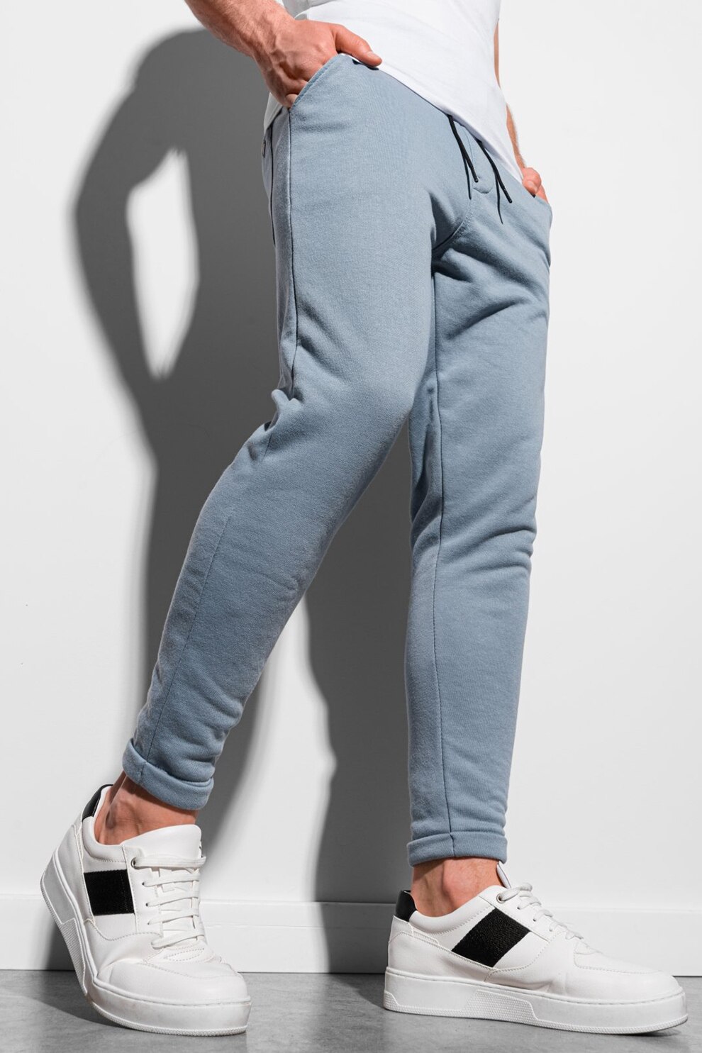 OMBRE, Pantaloni sport conici cu buzunare oblice, Albastru pastel