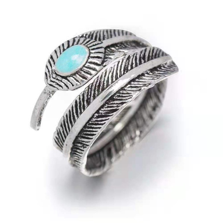 Inel reglabil, Nevermore, Pene retro la moda