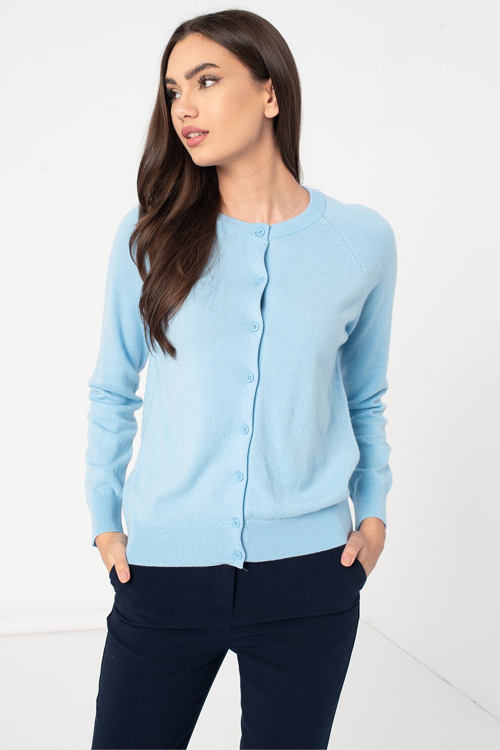 United Colors of Benetton, Cardigan tricotat fin cu decolteu la baza gatului, Albastru pastel