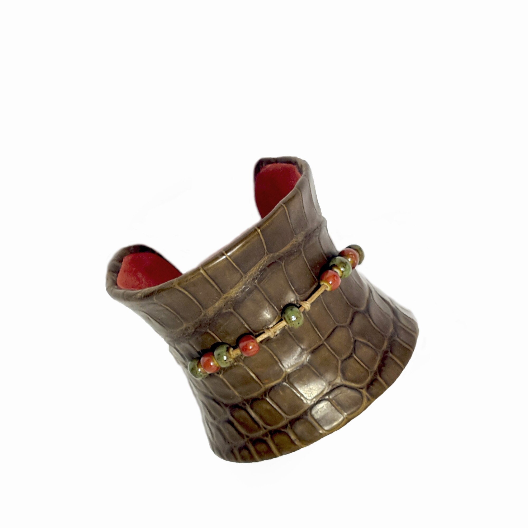 Bratara Decoranna Handcraft statement, unicat, piele naturala crocodil, cusuta artizanal cu margele din portelan pictate, maro natur