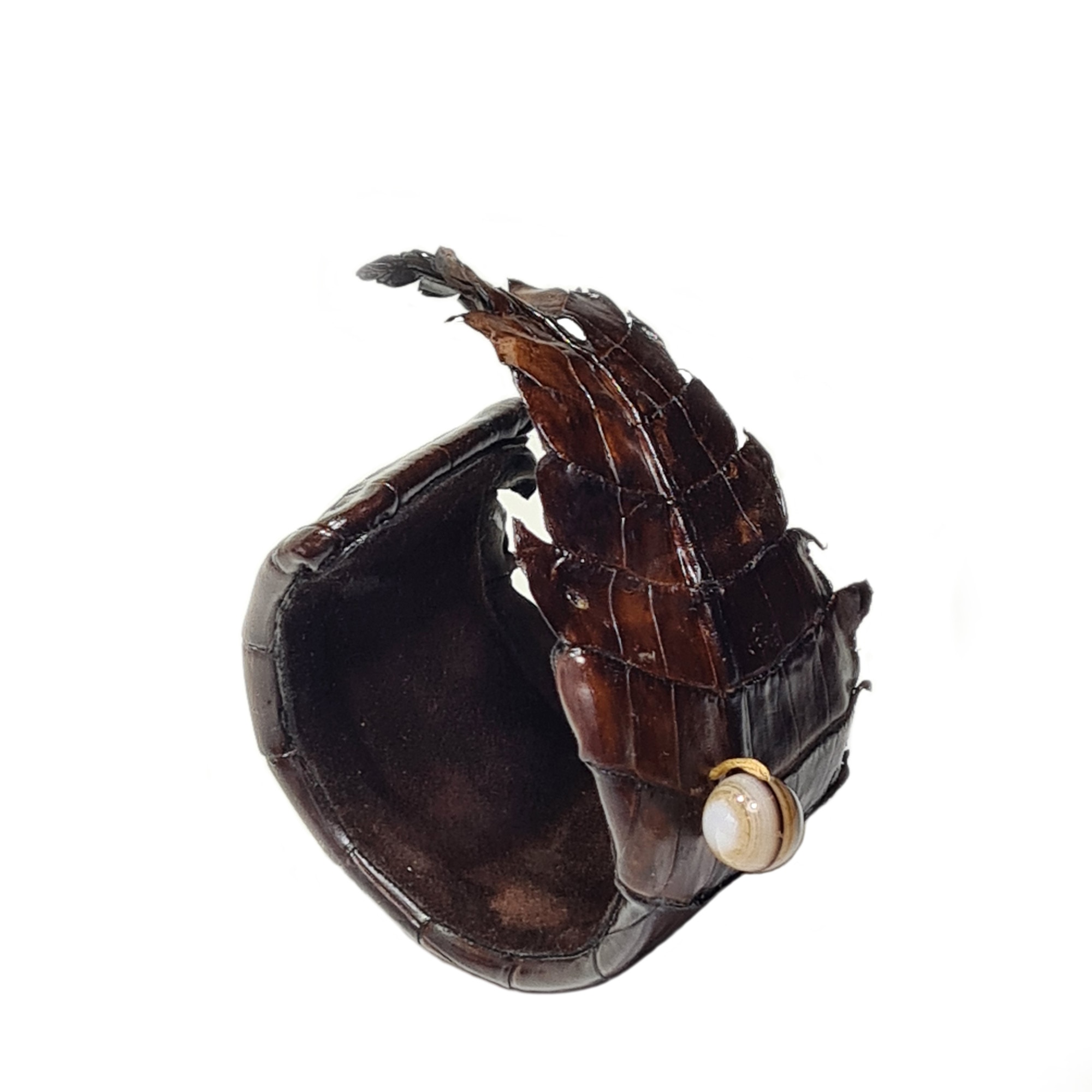 Bratara Decoranna Handcraft statement, piele naturala crocodil lacuita, handmade unicat, cu agata cusuta, maro roscat